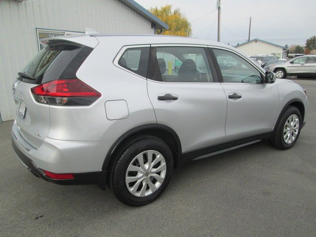 Used 2018 Nissan Rogue S AWD/4WD image 6