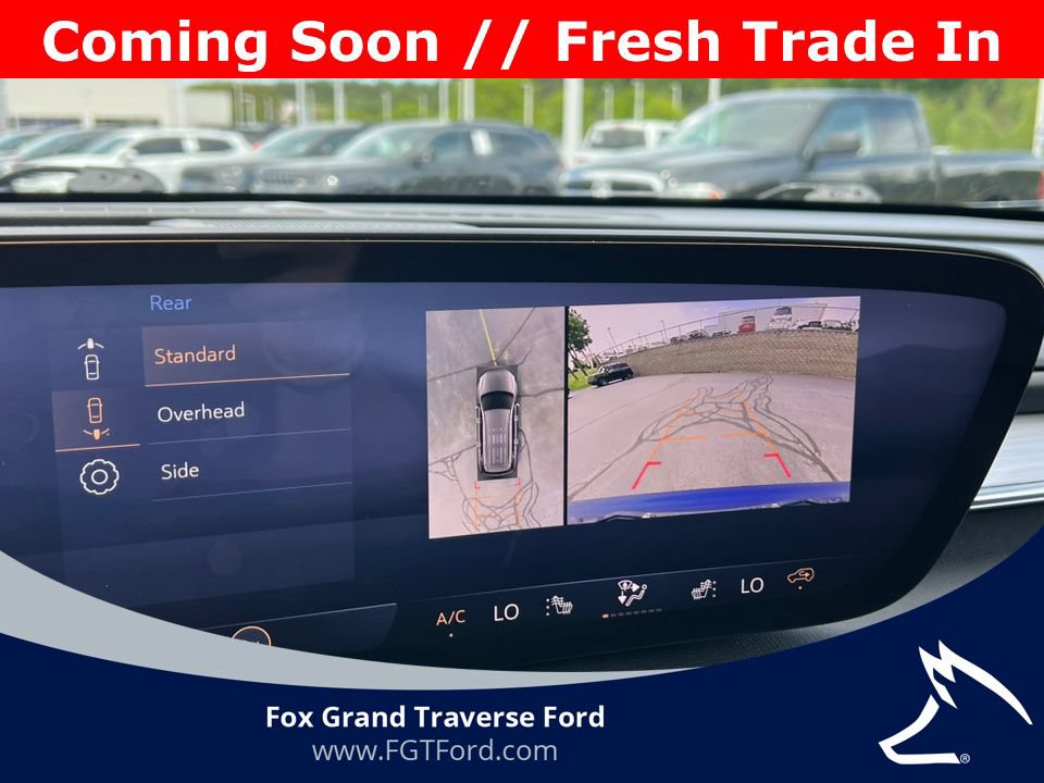 Used 2025 Buick Enclave Preferred AWD/4WD image 23