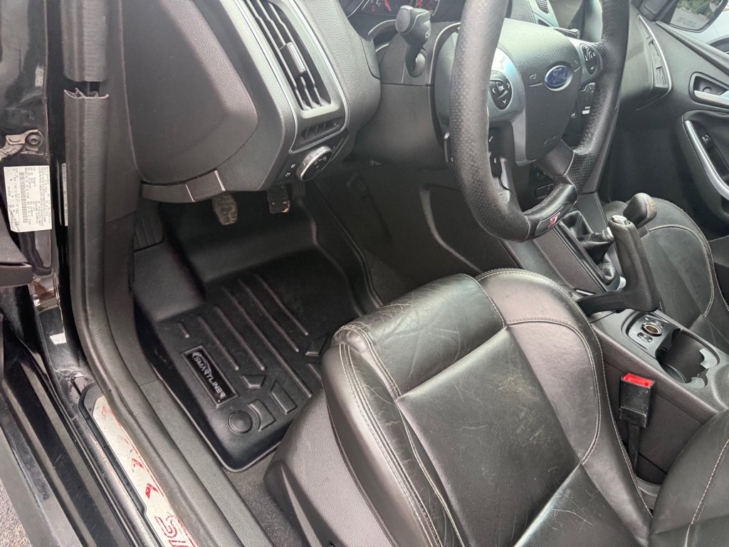 Used 2014 Ford Focus ST w/ Equipment Group 202A FWD image 29