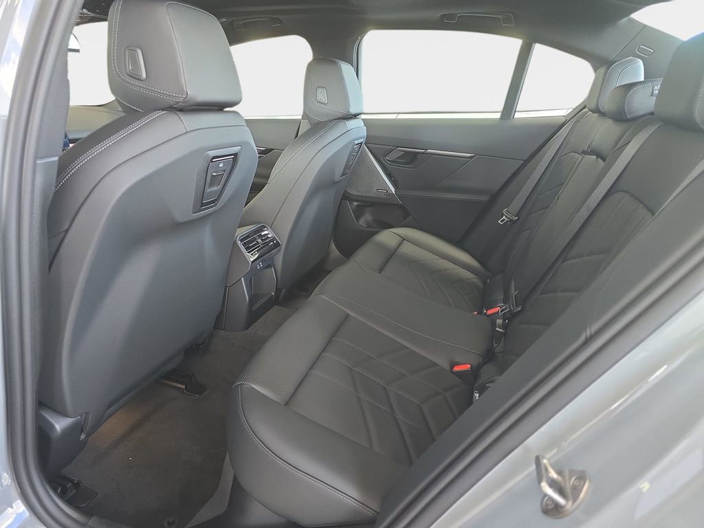 Used 2026 BMW 530i w/ M Sport Package RWD image 8