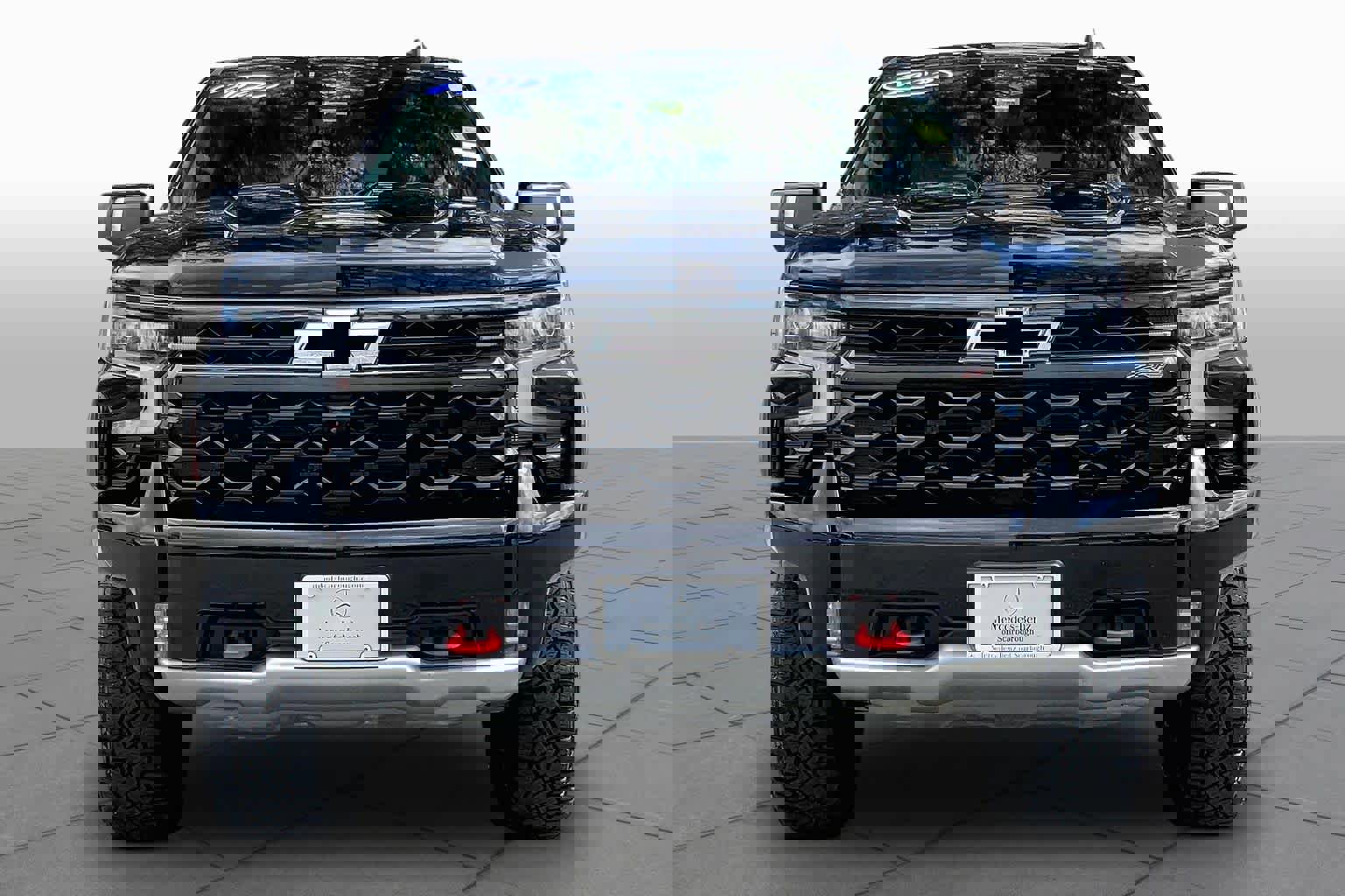 Used 2022 Chevrolet Silverado 1500 ZR2 w/ Technology Package AWD/4WD image 4