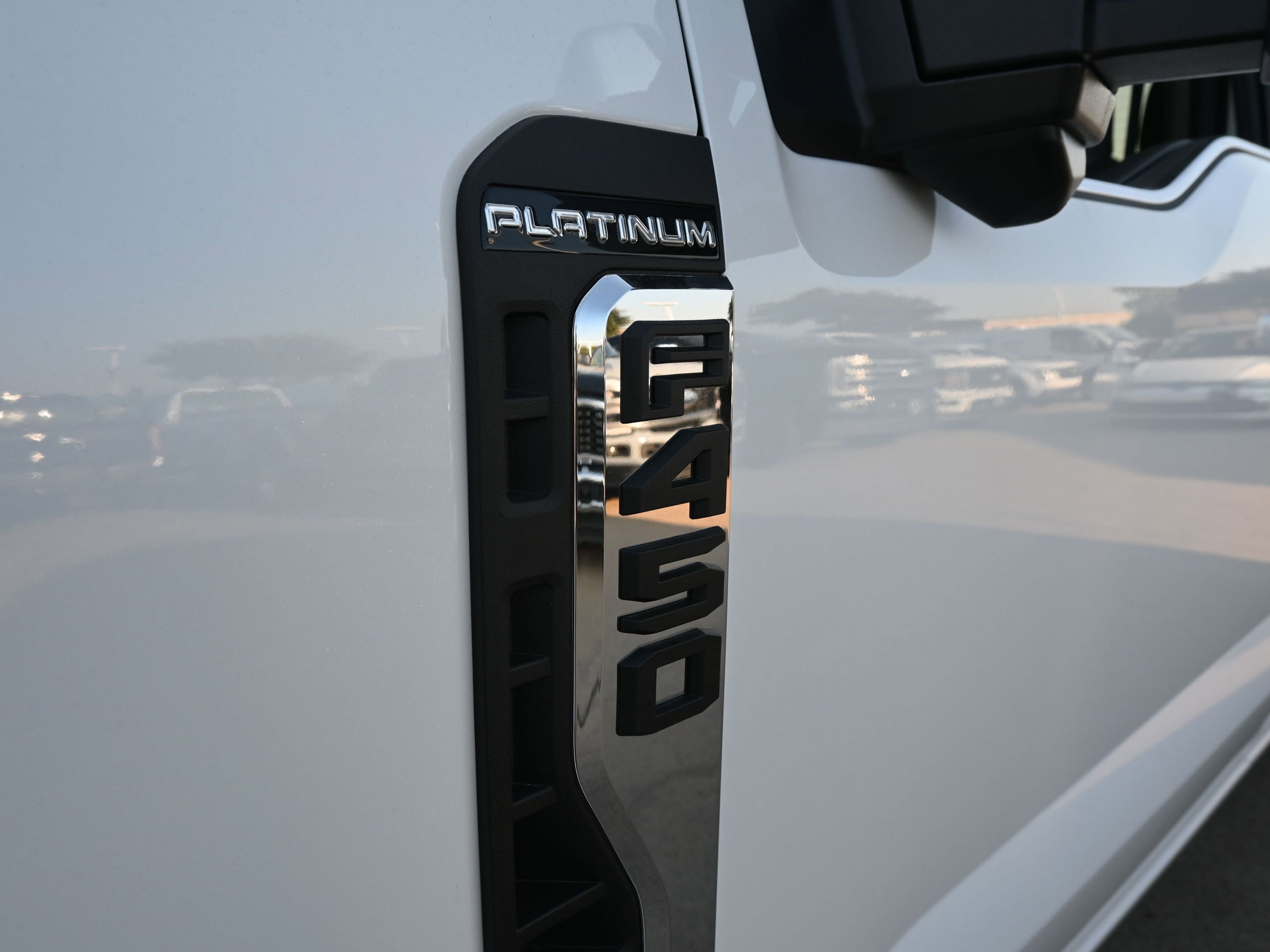 New 2026 Ford F450 Platinum w/ Platinum Plus Package image 12