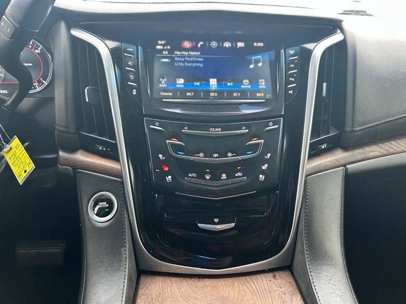 Used 2019 Cadillac Escalade Premium Luxury AWD/4WD image 27