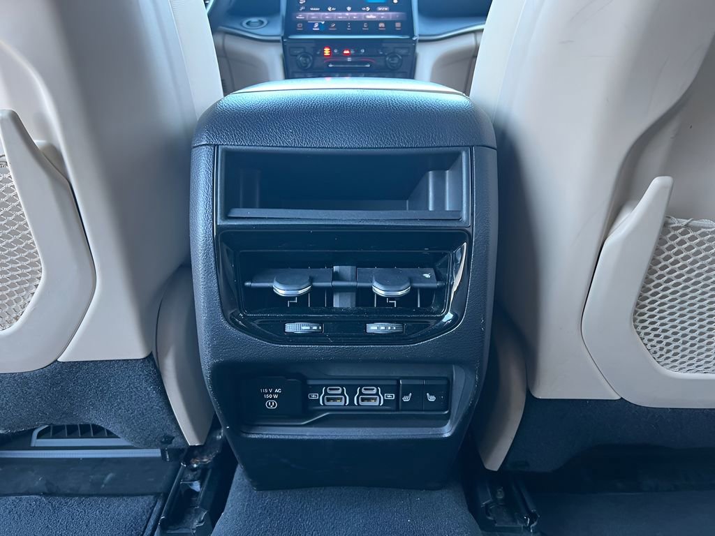 Used 2023 Jeep Grand Cherokee Limited w/ Luxury Tech Group II RWD image 25
