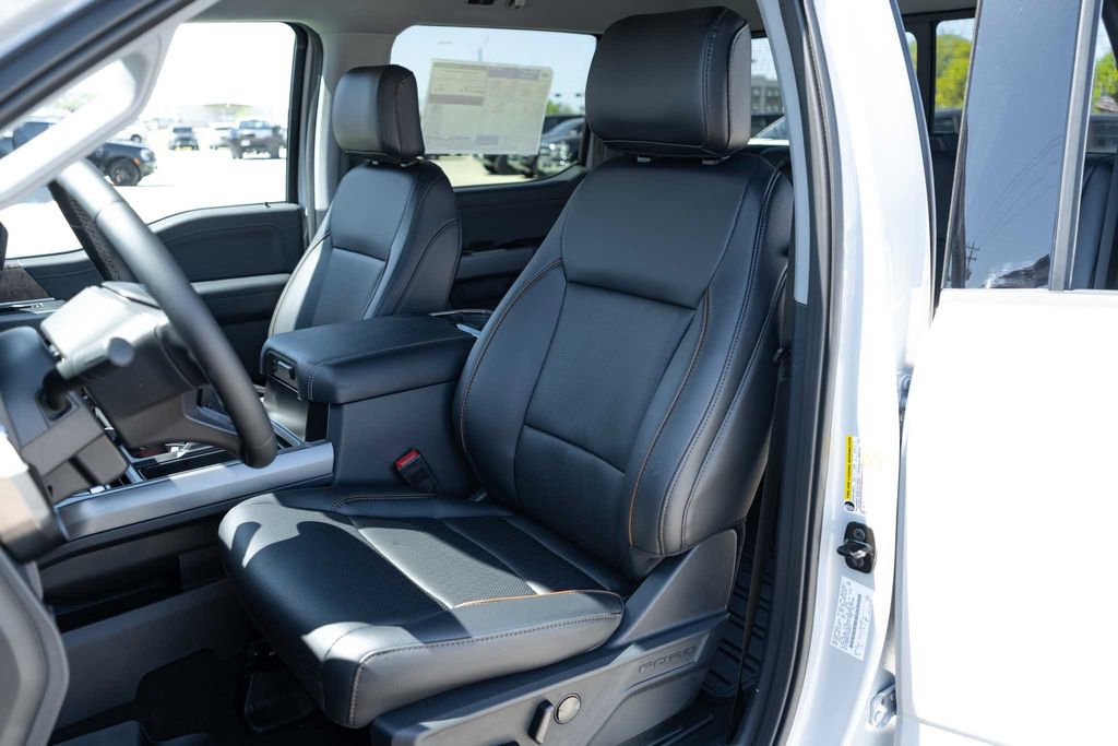New 2026 Ford F250 Lariat w/ Black Appearance Package image 12
