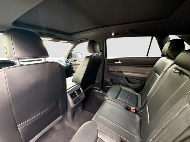 Used 2022 Volkswagen Atlas Cross Sport SEL R-Line AWD/4WD image 23