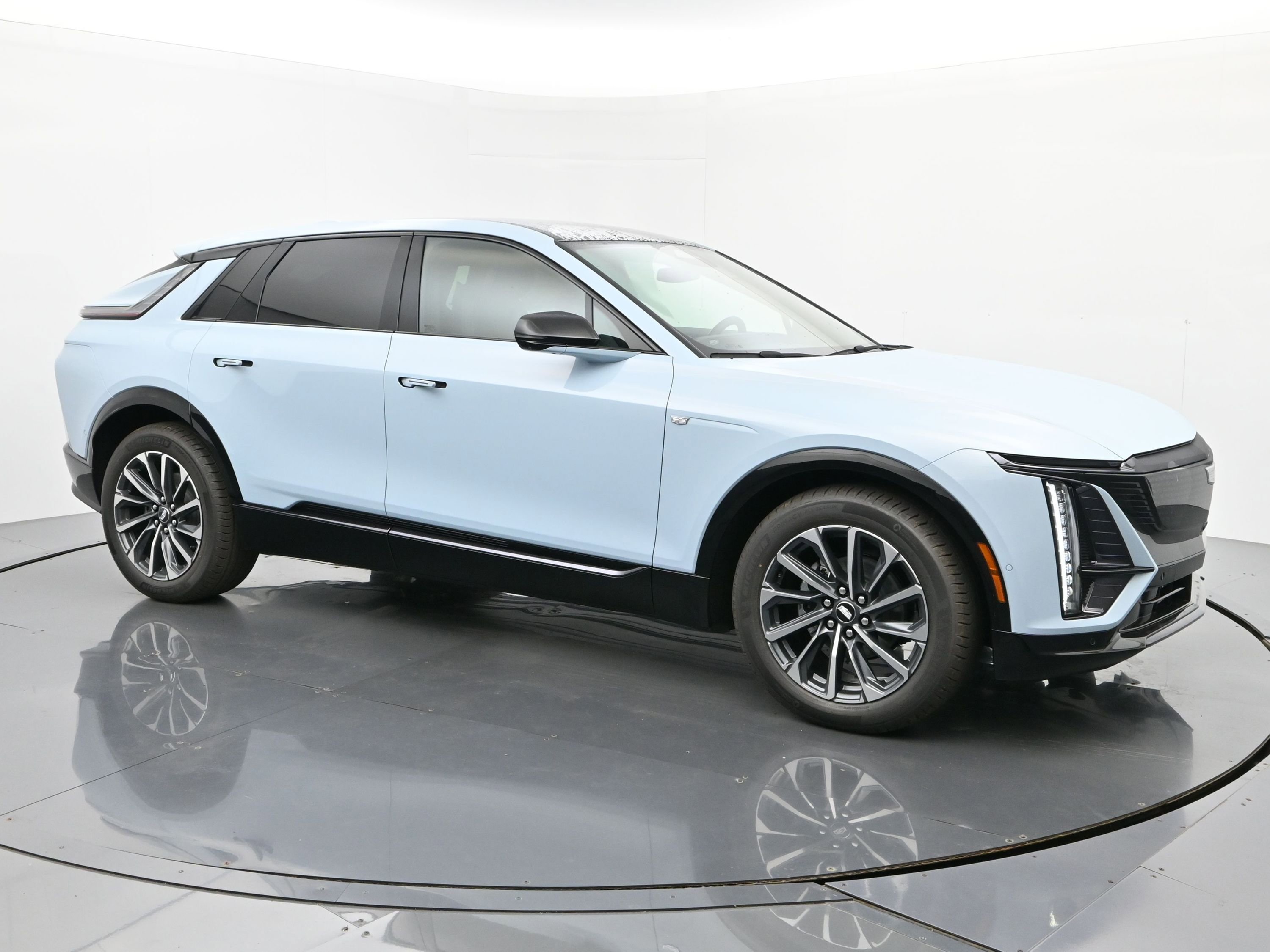 New 2026 Cadillac Lyriq Sport image 7