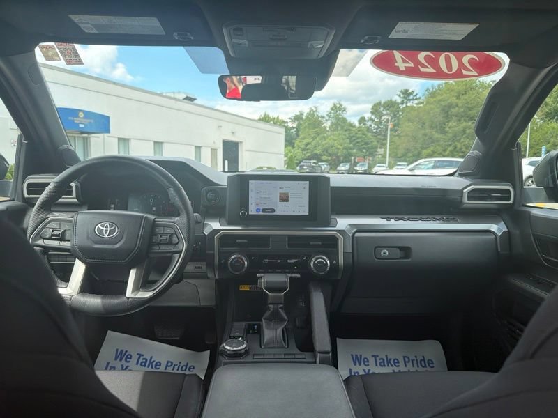 Used 2024 Toyota Tacoma SR5 AWD/4WD image 13