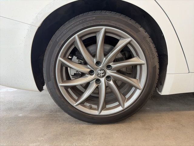 Used 2024 Alfa Romeo Giulia Ti image 9