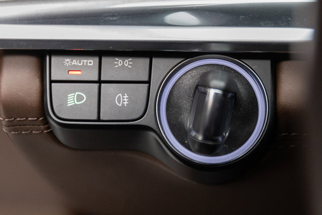 Used 2023 Porsche Panamera 4S Executive image 74