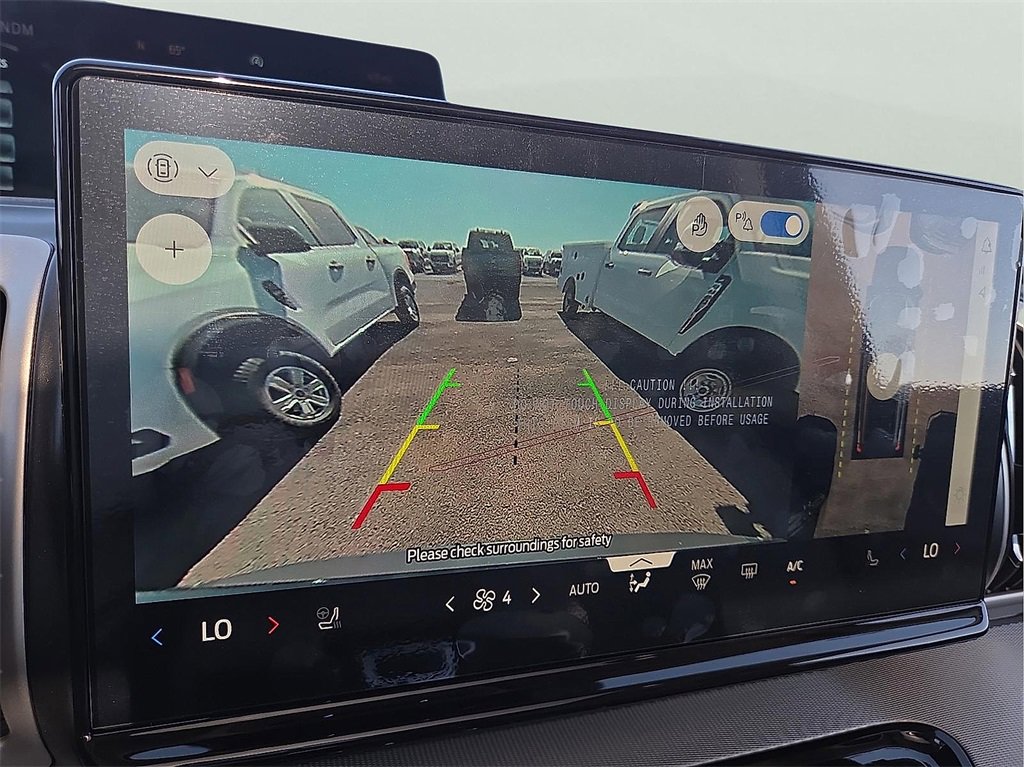 New 2025 Ford Expedition Active image 14