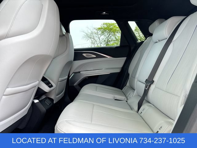 Used 2024 Cadillac Lyriq Luxury AWD/4WD image 25