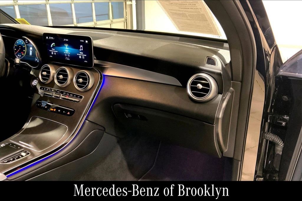 Used 2022 Mercedes-Benz GLC 300 4MATIC image 20