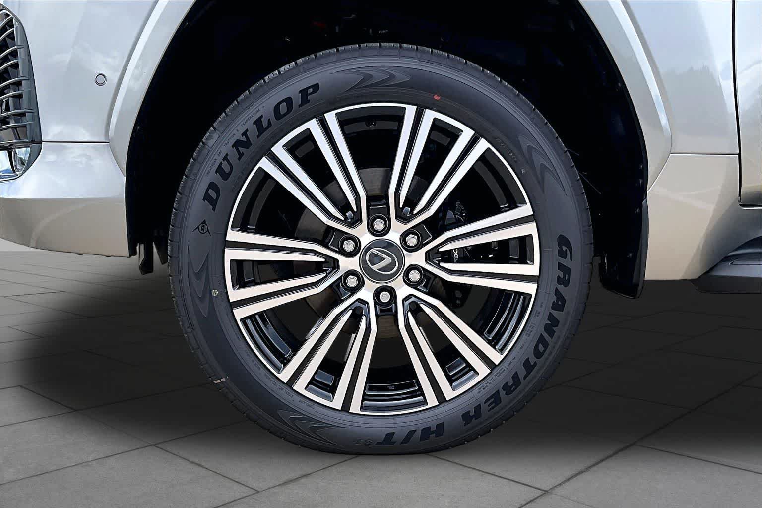 New 2026 Lexus LX 700h Luxury AWD/4WD image 21
