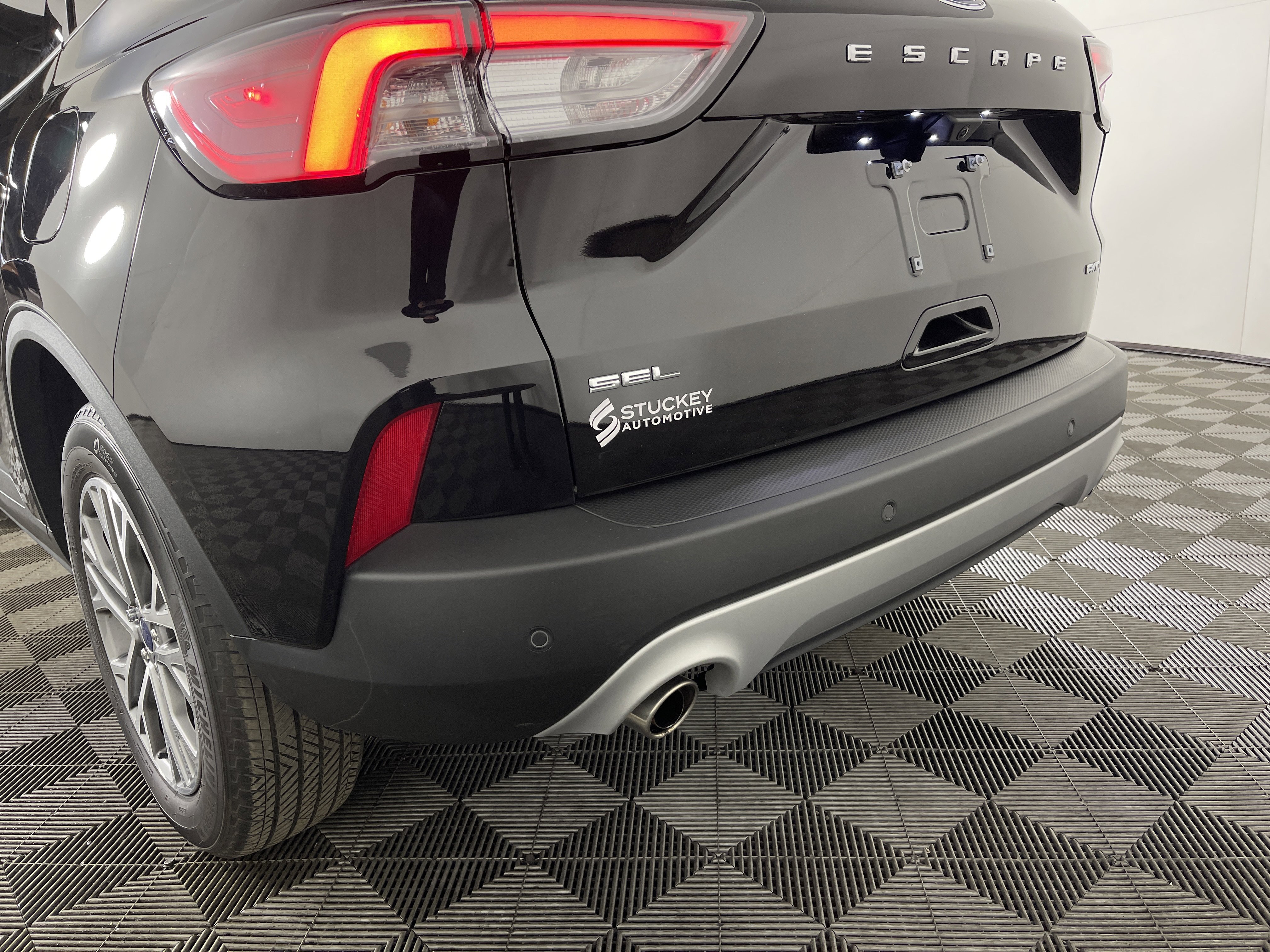 Used 2022 Ford Escape SEL image 6