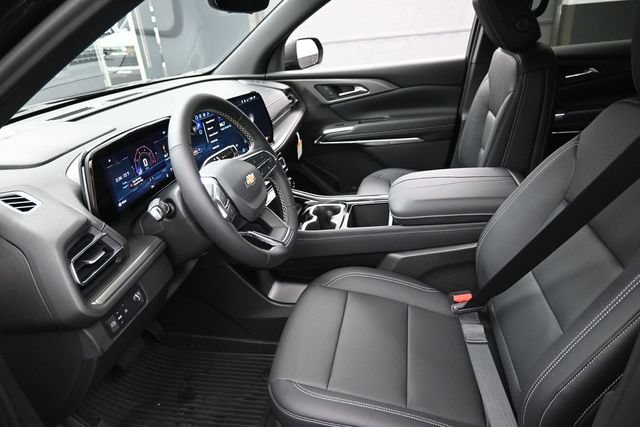New 2027 Chevrolet Traverse LT w/ Sun and Wheel Package FWD image 8