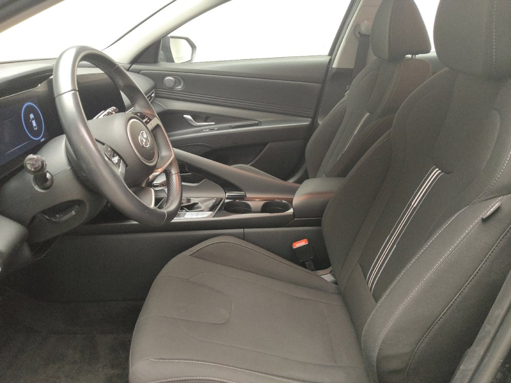 Used 2023 Hyundai Elantra SEL w/ Convenience Package FWD image 17