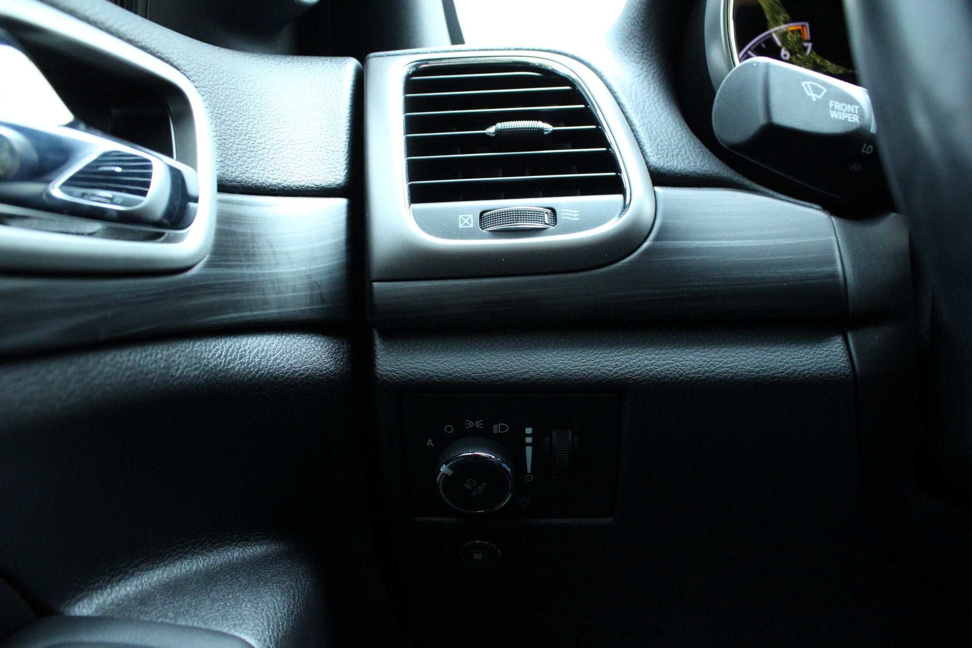 Used 2021 Jeep Grand Cherokee Laredo X AWD/4WD image 29