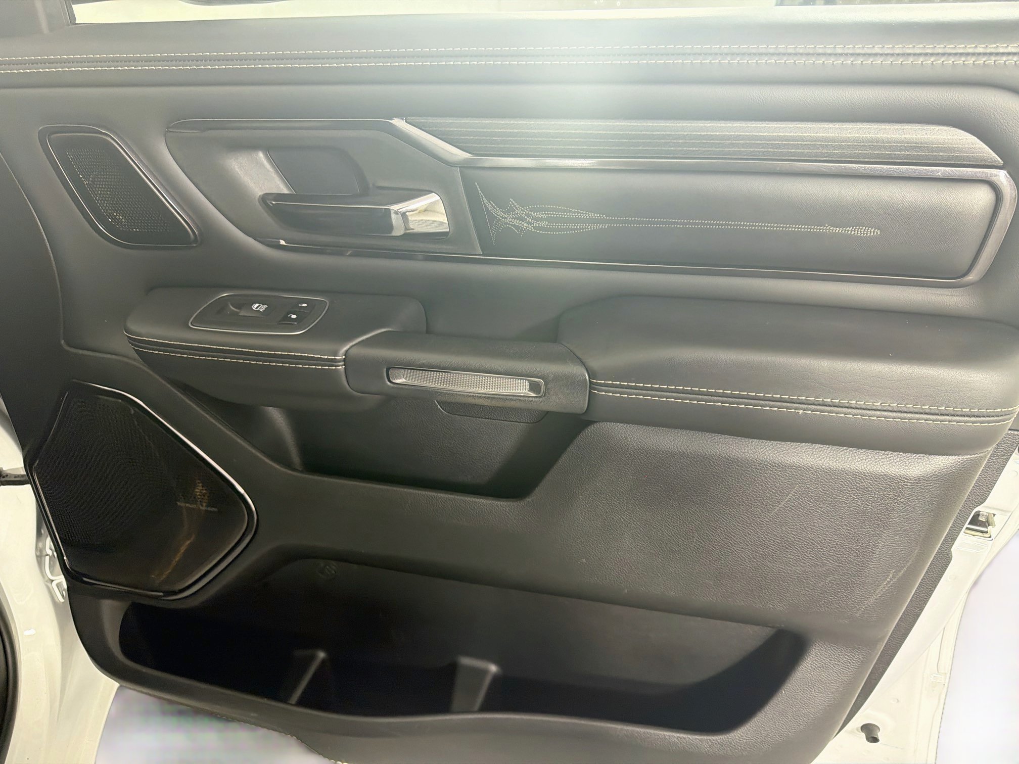 Used 2023 RAM 1500 Limited RWD image 31
