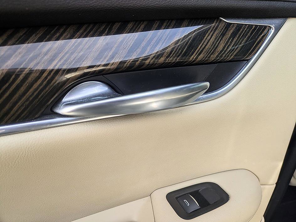 Used 2017 Cadillac XT5 FWD image 29