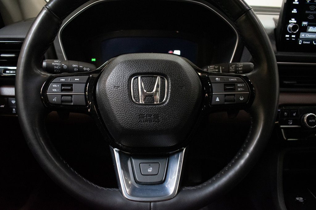 Used 2023 Honda Pilot Elite image 12