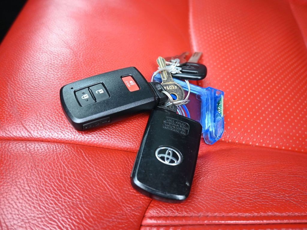 Used 2021 Toyota Tundra Platinum image 55