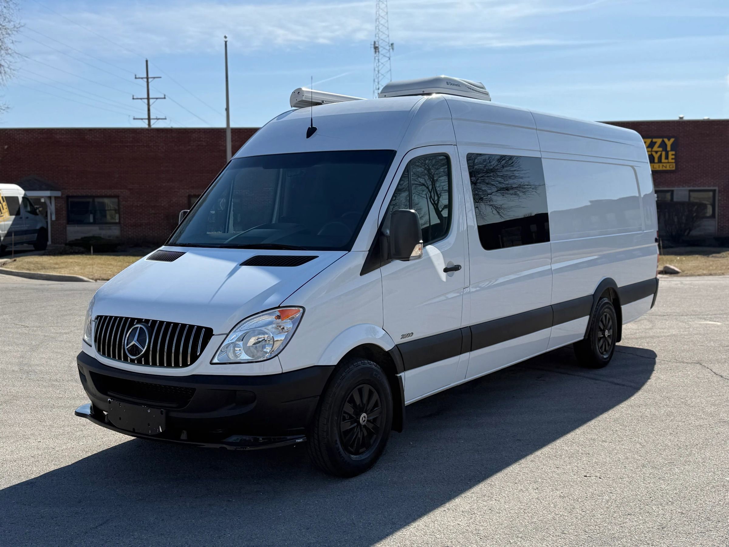 Used 2013 Freightliner Sprinter 2500 image 4