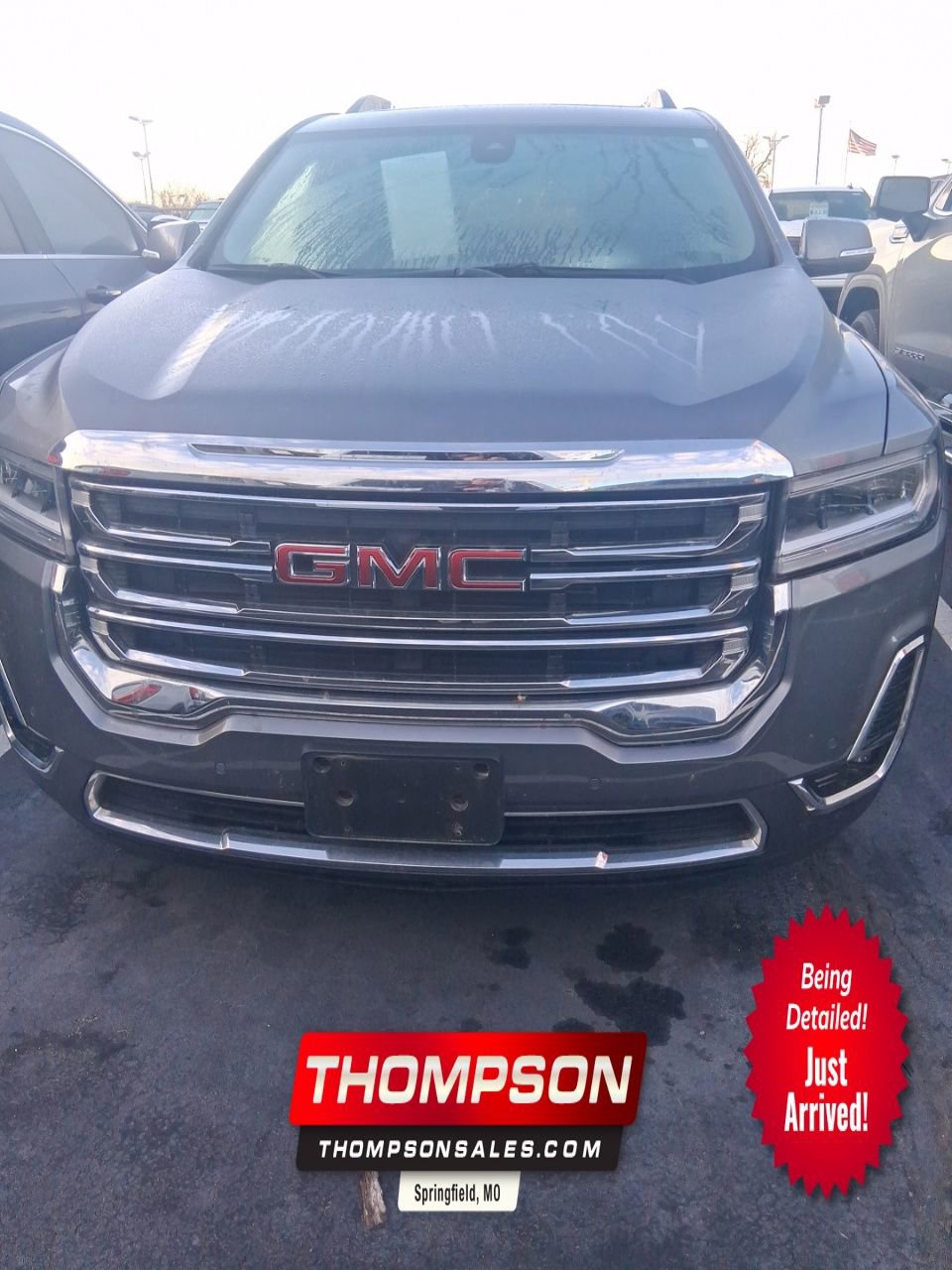 Used 2021 GMC Acadia SLT w/ Preferred Package image 1