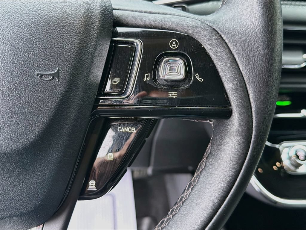 Used 2025 Lincoln Corsair AWD w/ Equipment Group 101A image 13