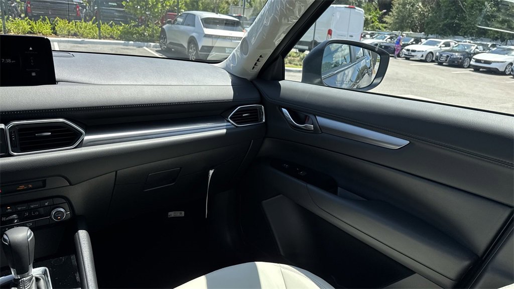 New 2025 MAZDA CX-5 AWD 2.5 S w/ Preferred Package image 16