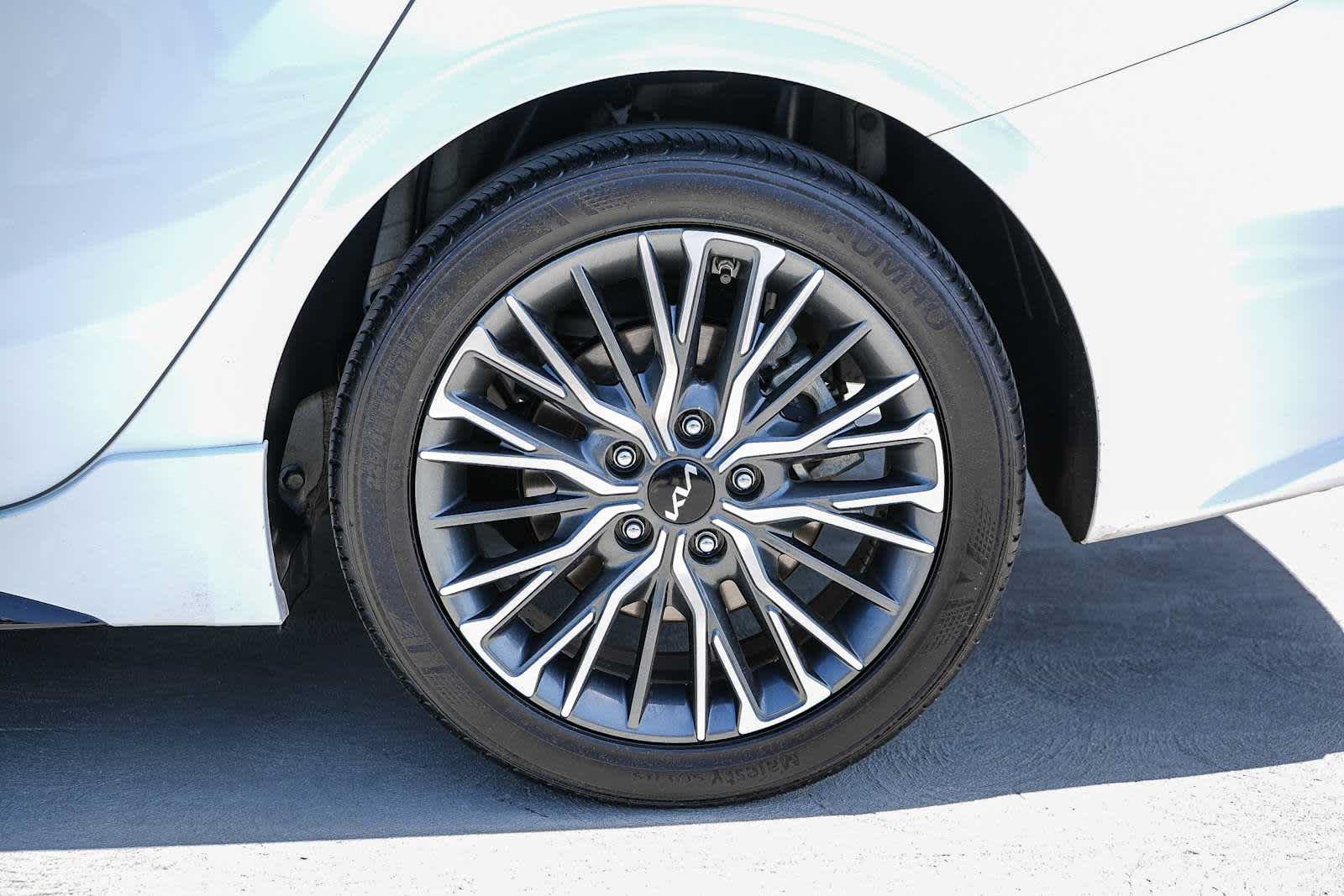 Used 2024 Kia Forte GT-Line FWD image 10