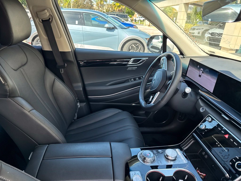 Used 2026 Genesis GV80 2.5T AWD/4WD image 14