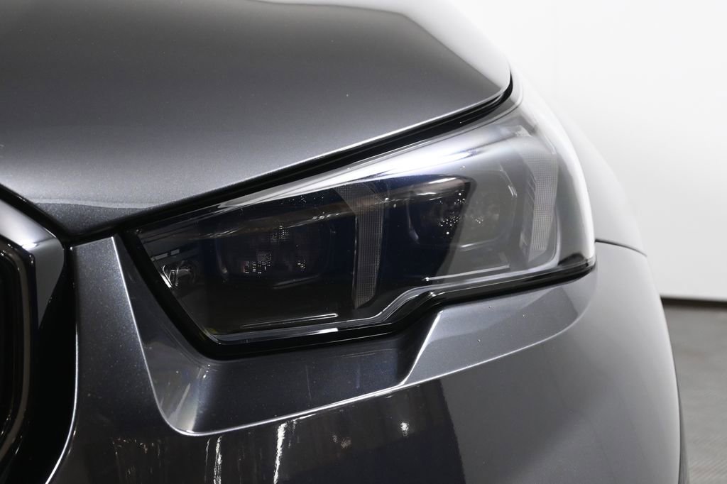 Used 2025 BMW M5 Touring AWD/4WD image 11