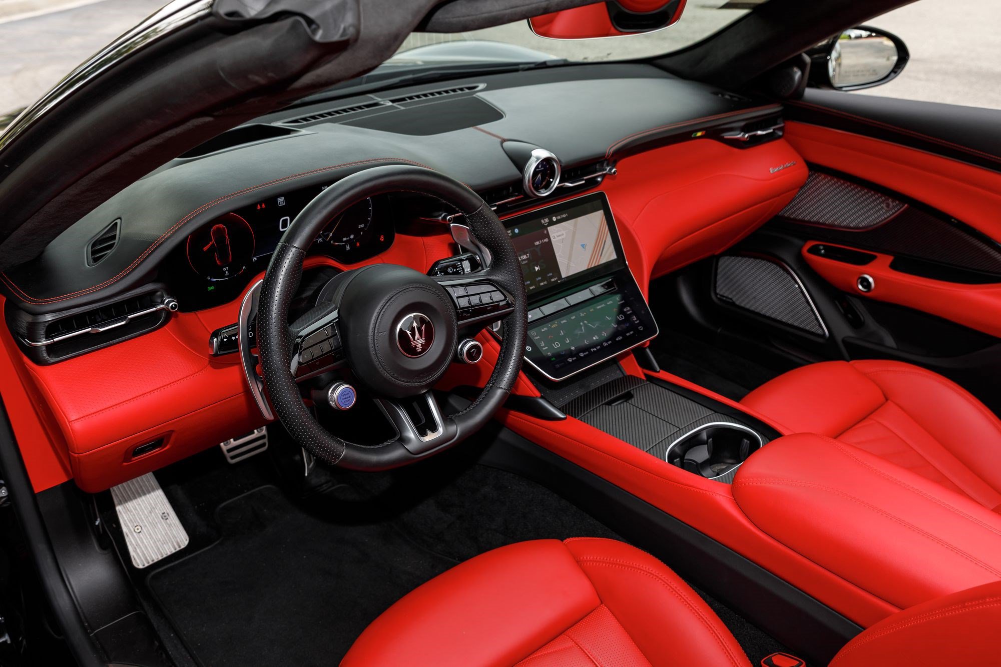 Used 2024 Maserati GranCabrio Trofeo AWD/4WD image 29