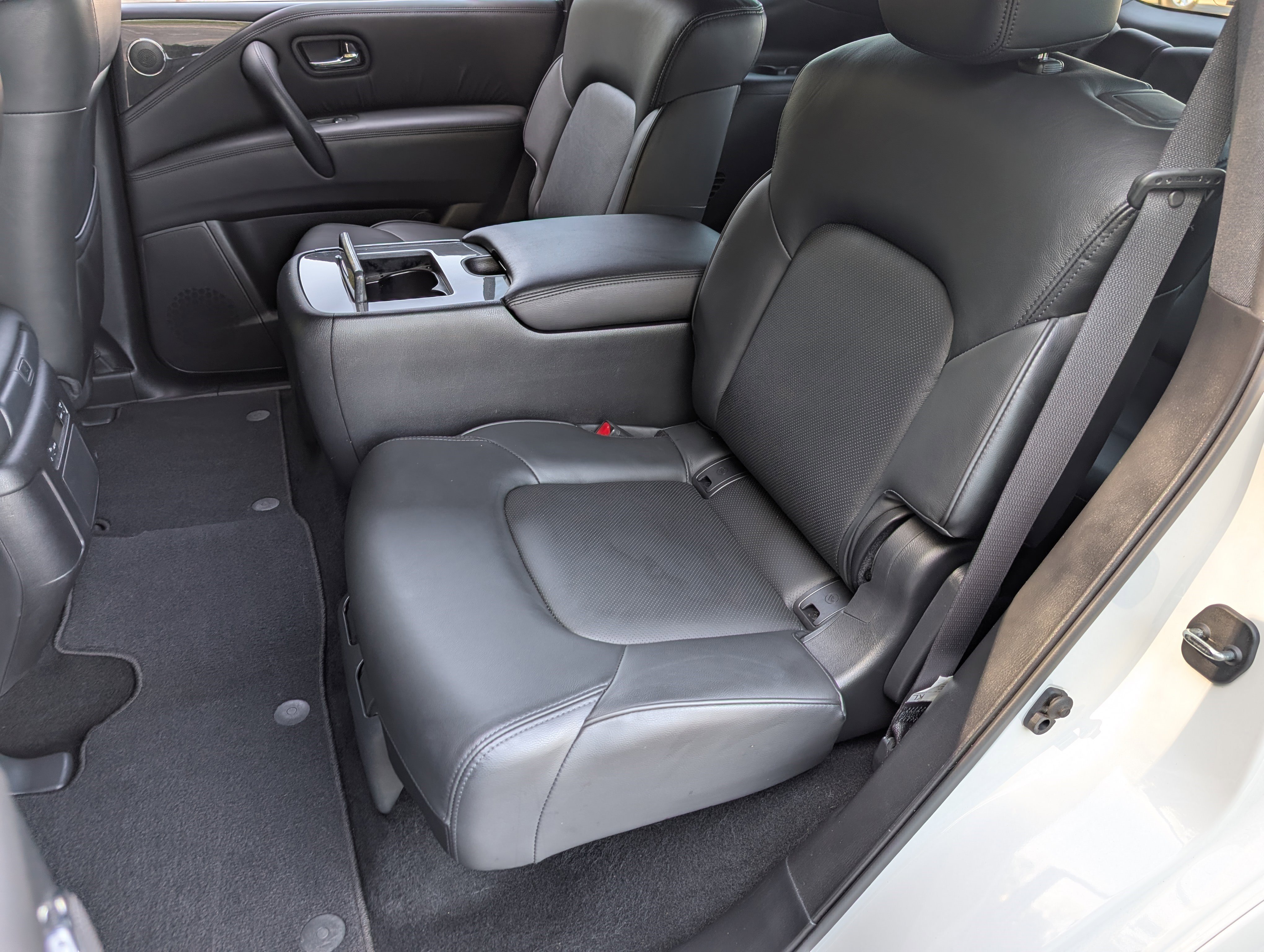 Used 2023 Nissan Armada SL w/ Midnight Edition Package image 18