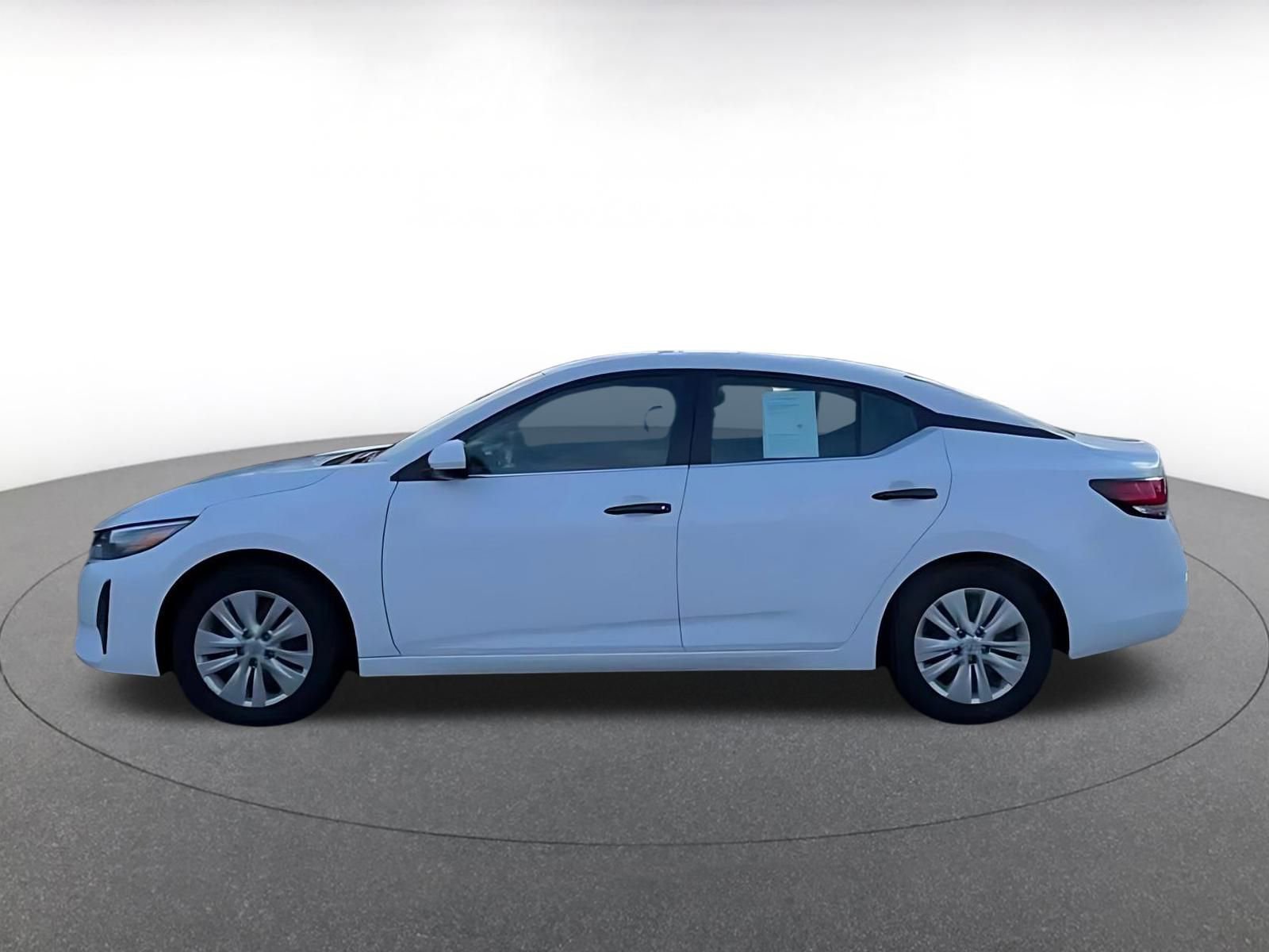 Used 2025 Nissan Sentra S FWD image 9