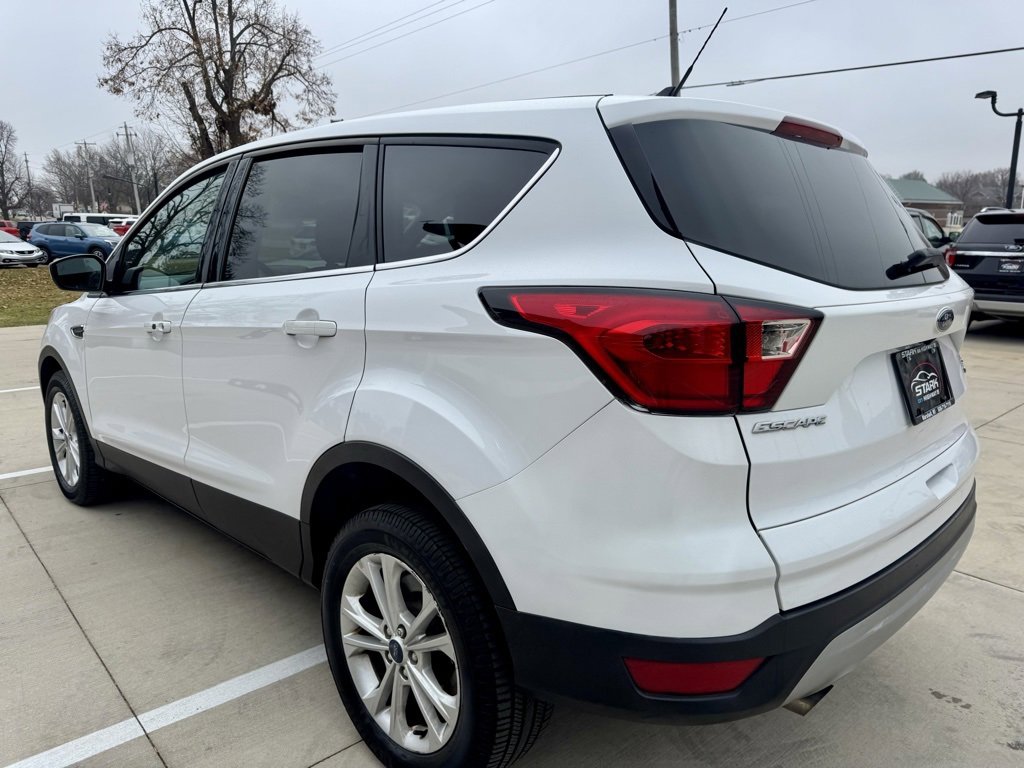 Used 2019 Ford Escape SE image 5