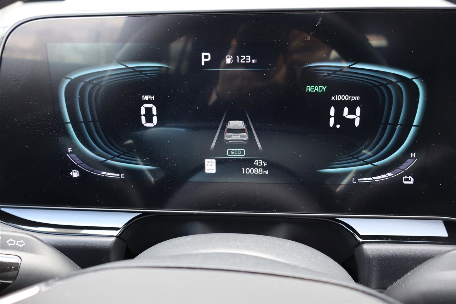 Certified 2025 Kia Niro EX Touring image 19