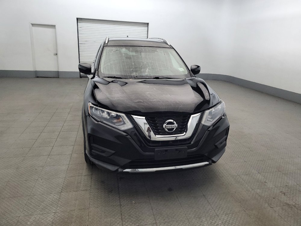 Used 2017 Nissan Rogue SV AWD/4WD image 14