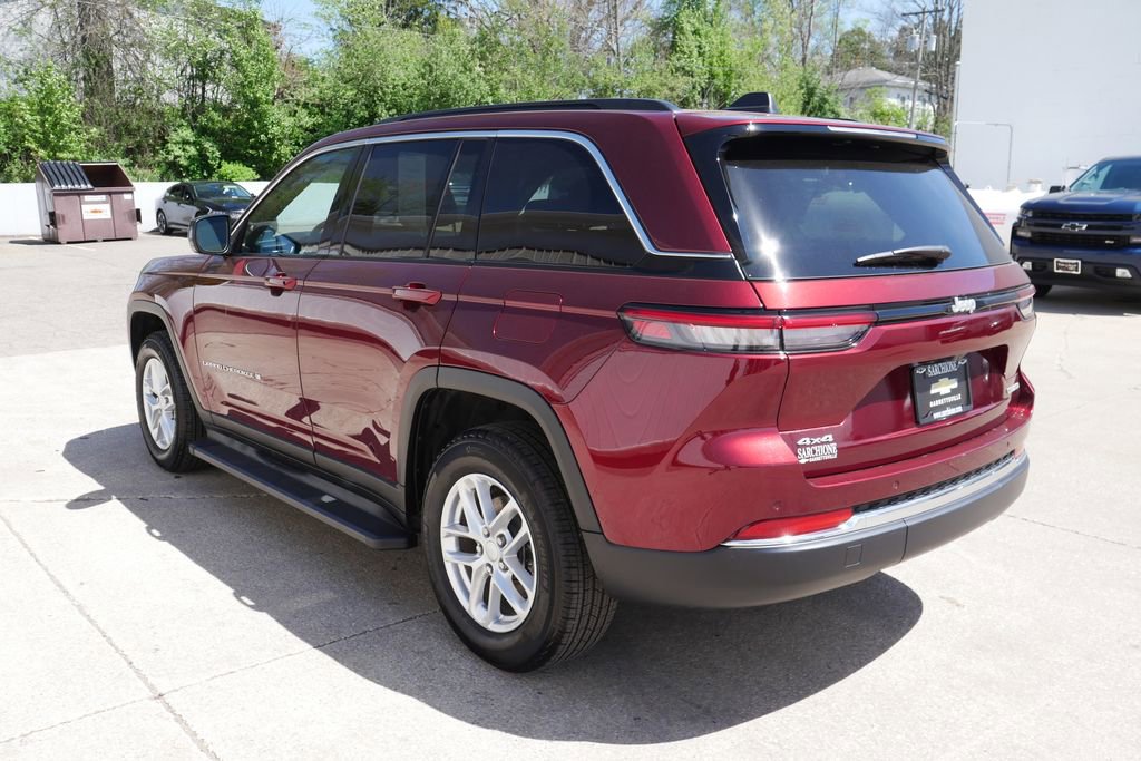 Used 2025 Jeep Grand Cherokee Laredo X w/ Luxury Tech Group I AWD/4WD image 5