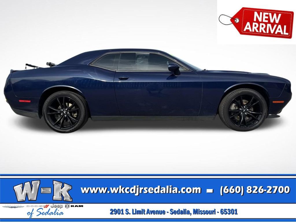 Used 2017 Dodge Challenger SXT Plus image 3