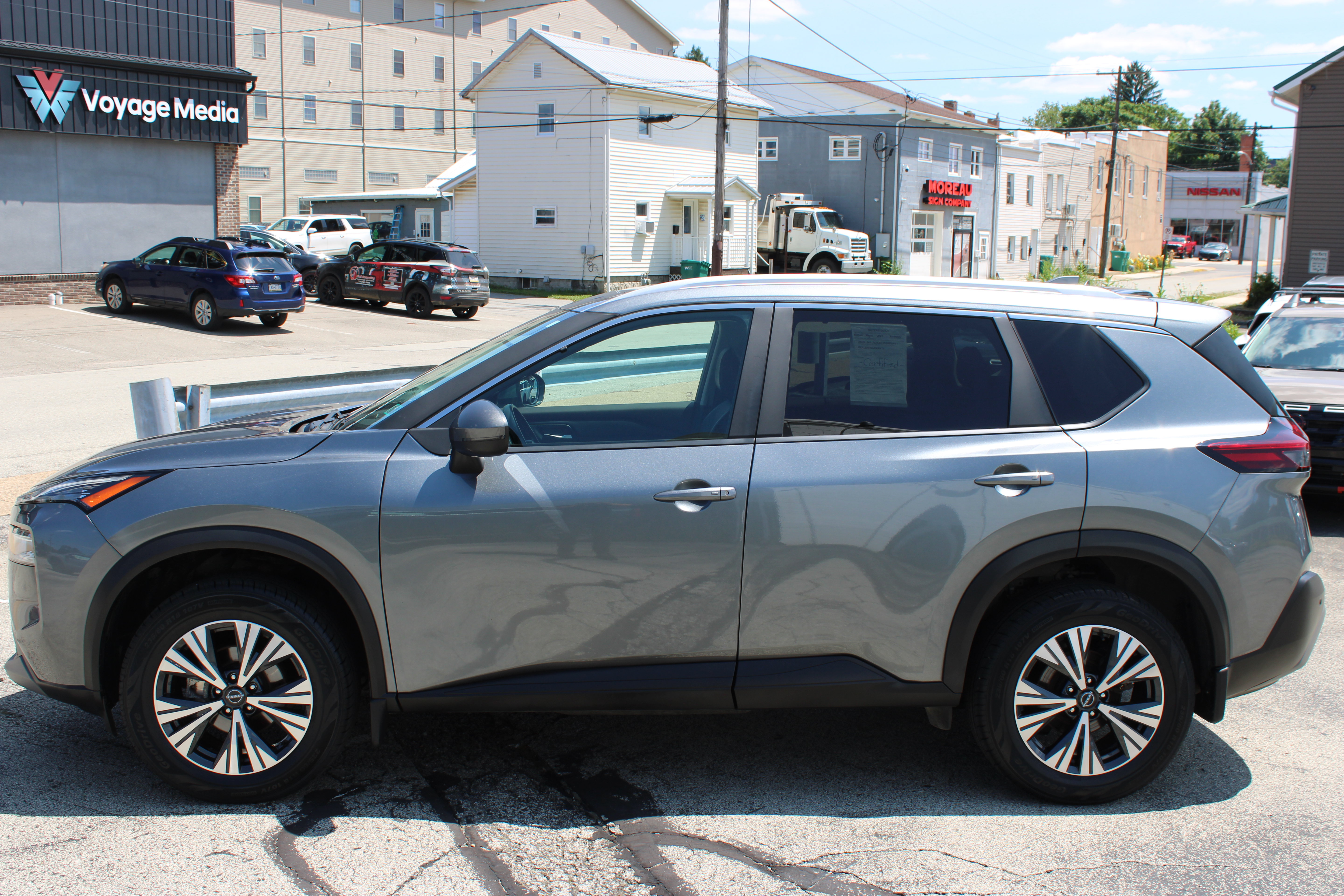 Certified 2023 Nissan Rogue SV w/ SV Premium Package AWD/4WD image 2