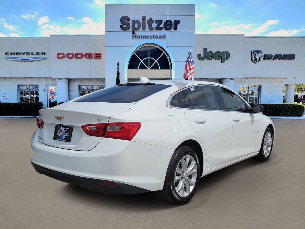 Used 2025 Chevrolet Malibu LT FWD image 2