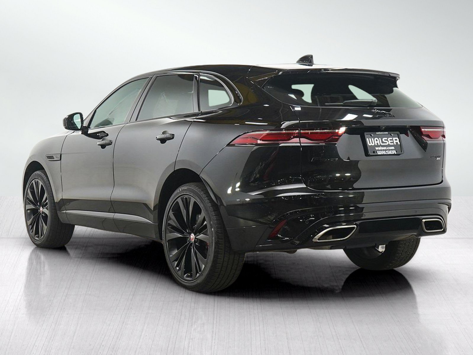 Used 2023 Jaguar F-PACE R-Dynamic S AWD/4WD image 3