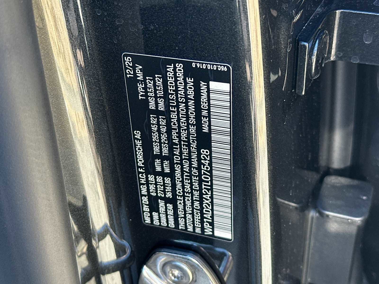New 2026 Porsche Macan Electric RWD image 29