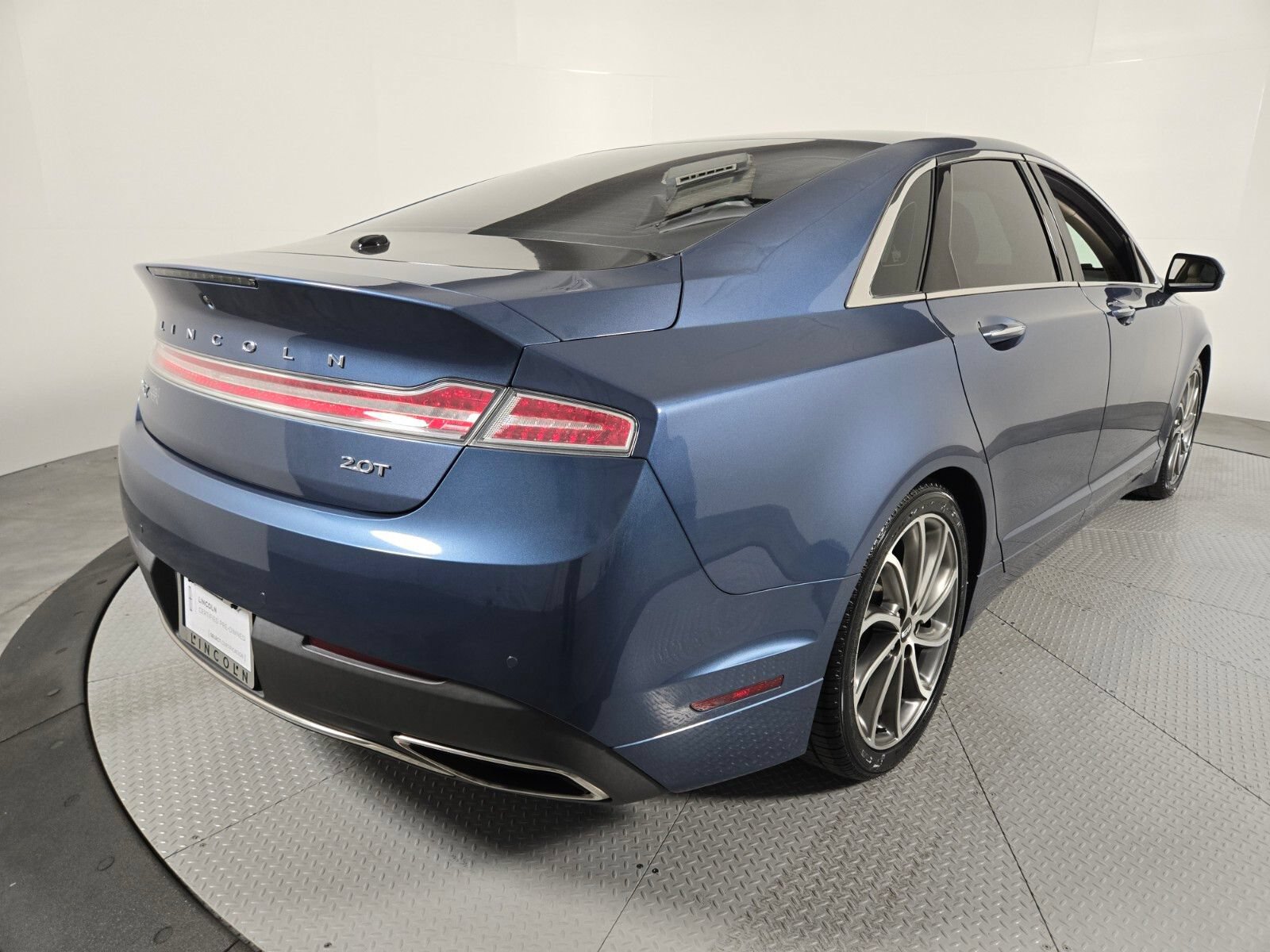 Certified 2019 Lincoln MKZ Reserve w/ Reserve Plus Package FWD image 4