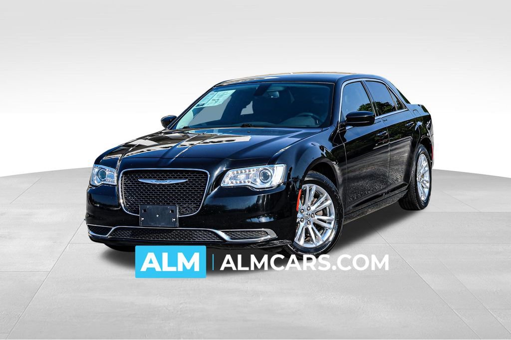 Used 2017 Chrysler 300 Limited RWD image 1