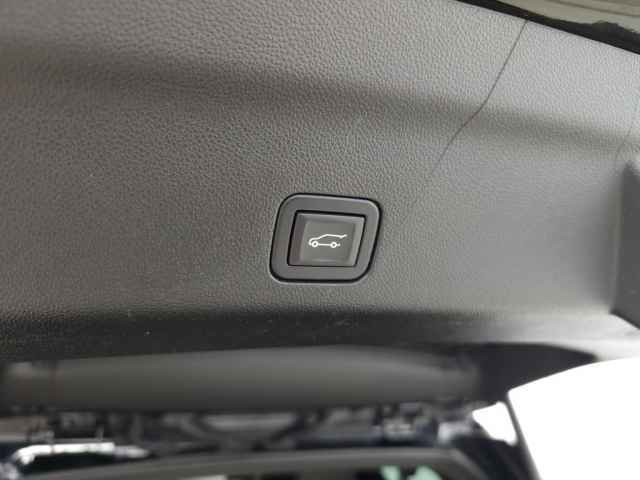 Used 2023 Cadillac Escalade ESV Sport image 7