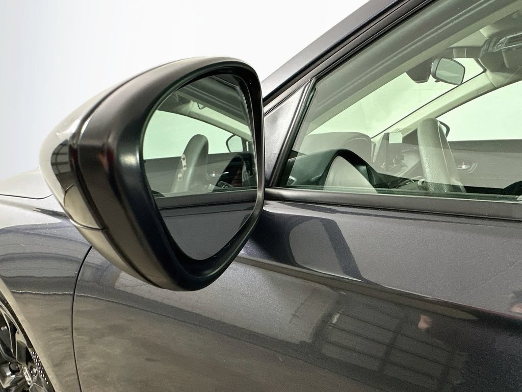 Used 2025 Honda Accord SE image 32