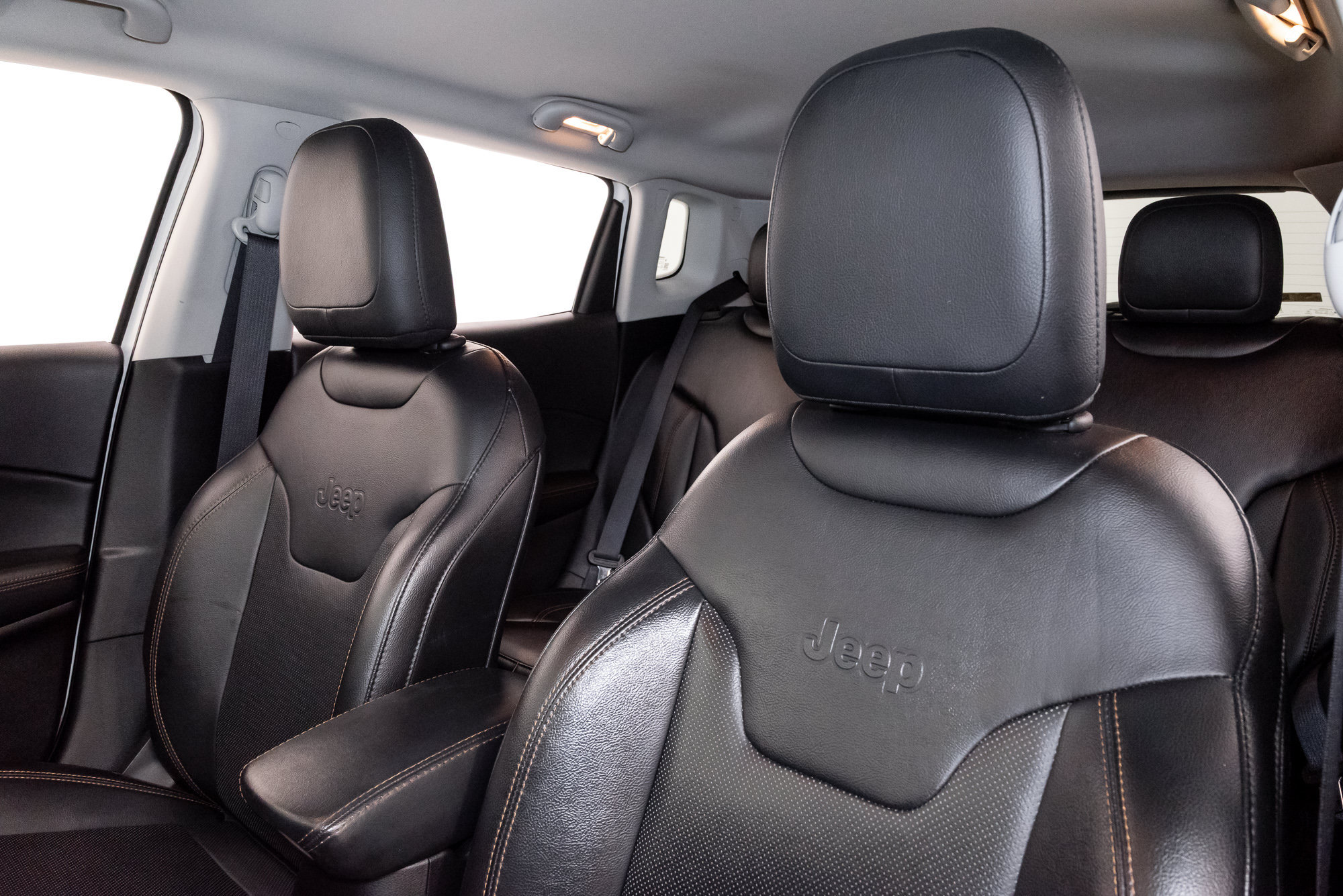 Used 2019 Jeep Compass Limited AWD/4WD image 9